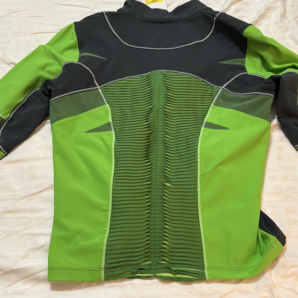 NWT: Nike FitDry training jacket, women, size small - Picture 3 of 4